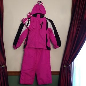 4pc snow jacket w/fleece, pants, and hat no gloves